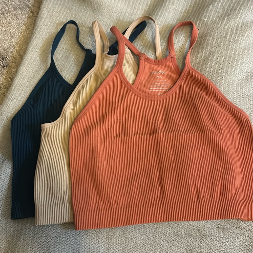 3 pack crop tanks